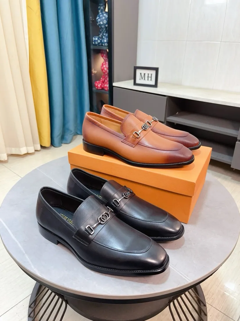Men's men's shoes 💰500🌸🌸 [Louis Vuitton (LV)] High-end business formal leather shoes 🍀 luxurious and elegant style, both practicality and style, professional focus on details and quality, counter original 1⃣️: 1⃣️ ultra-accurate reproduction 👍🏻! Material: The upper is made of imported original calfskin➕imported Italian cowhide leather. Original anti-slip and wear-resistant outsole! Code number: 38--44 (45 customized)